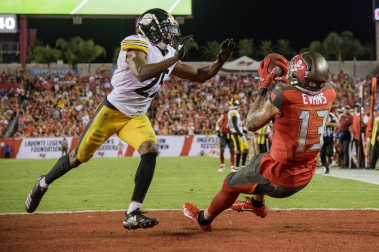 Mike Evans burns Artie Burns